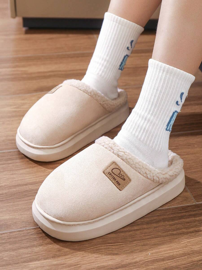 Mira | Pantofole da interno in peluche